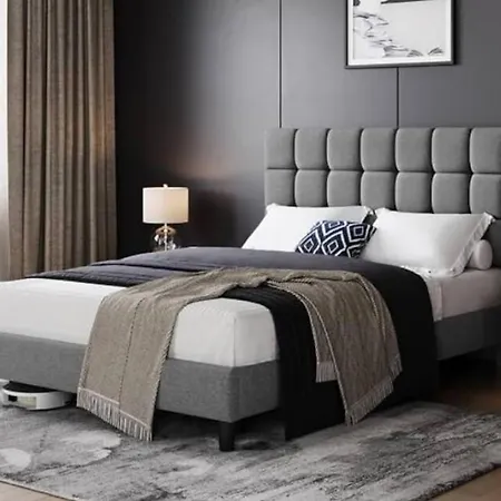 2 Bedroom Champs élysée Appartamento