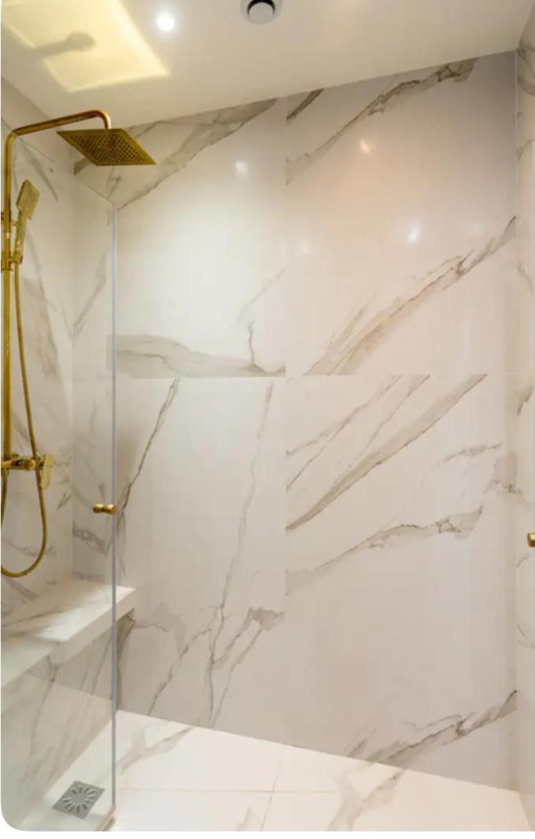 2 Bedroom Champs Elysee Parigi