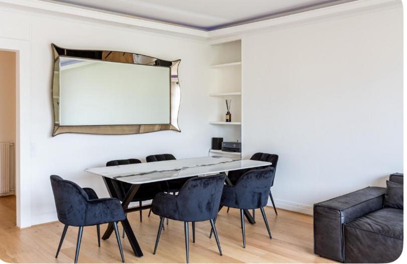 2 Bedroom Champs Elysee