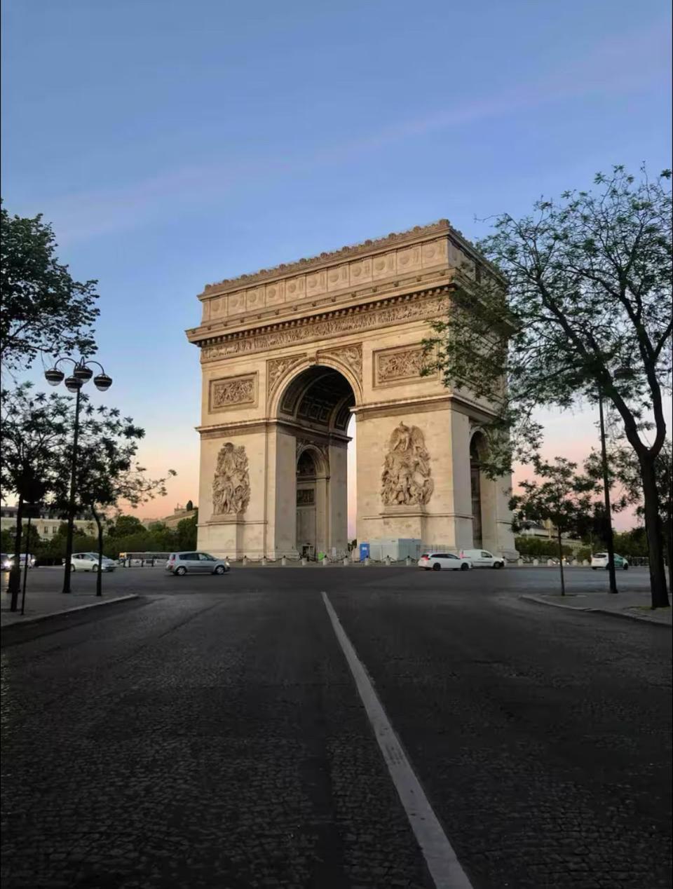 2 Bedroom Champs Elysee Appartamento *